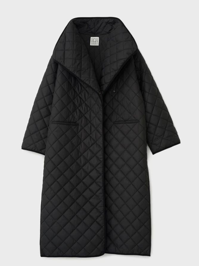 Стеганое пальто Toteme, черное