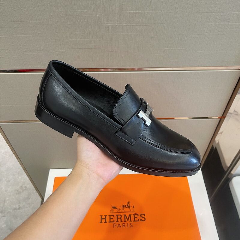 Мокасины Hermes с металлической пряжкой