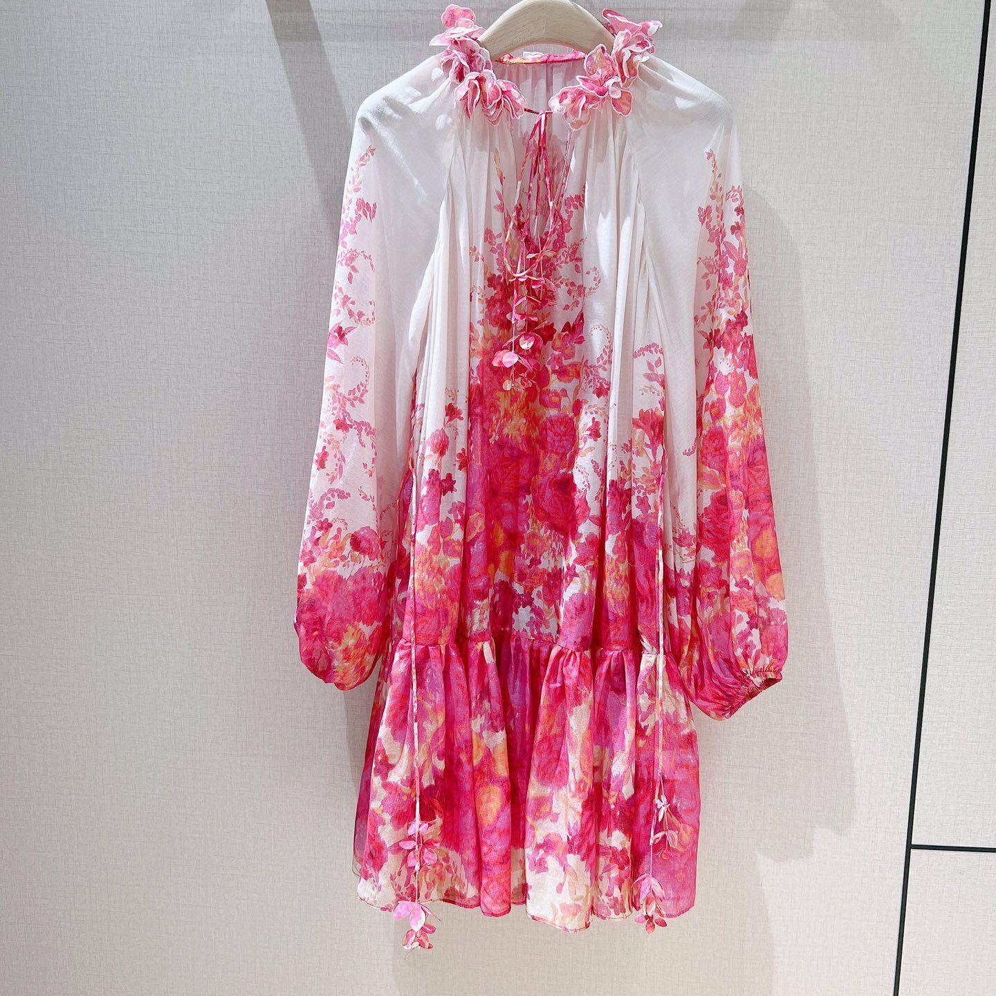 Короткое платье Zimmemann High Tide с розовым цветочным принтом
