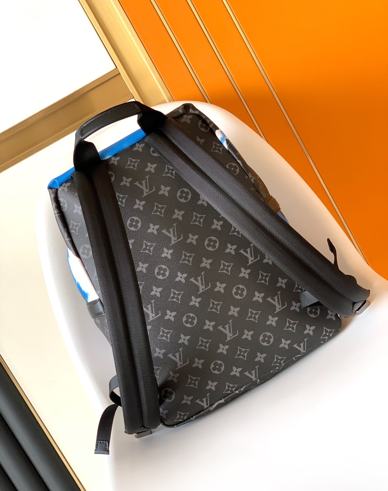 Louis Vuitton Handbag 391405