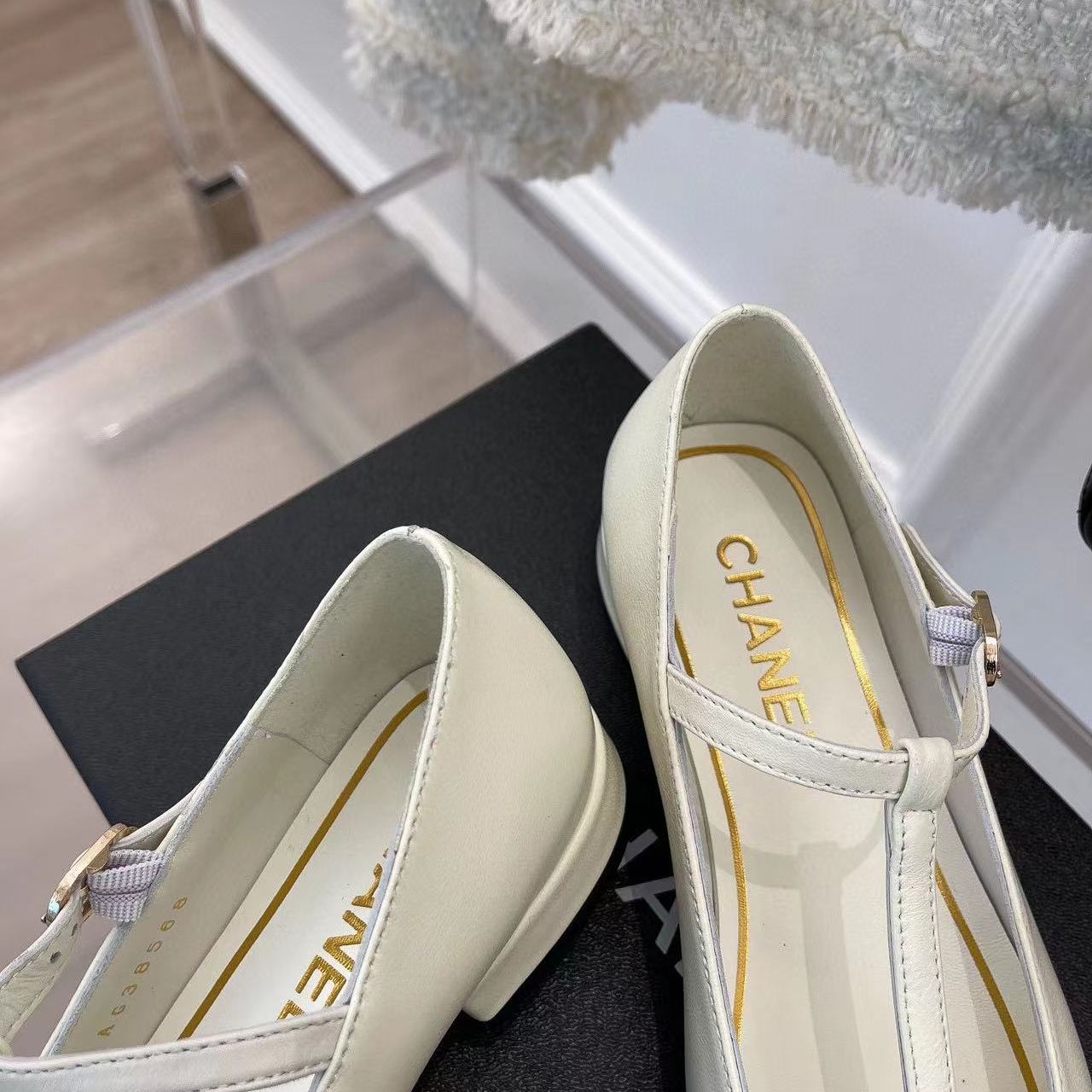 Туфли Шанель Mary Janes с Т-образным ремешком