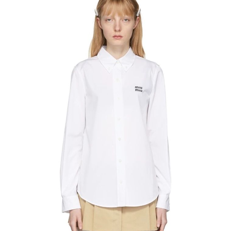 Белая рубашка Миу Миу с вышитым лого