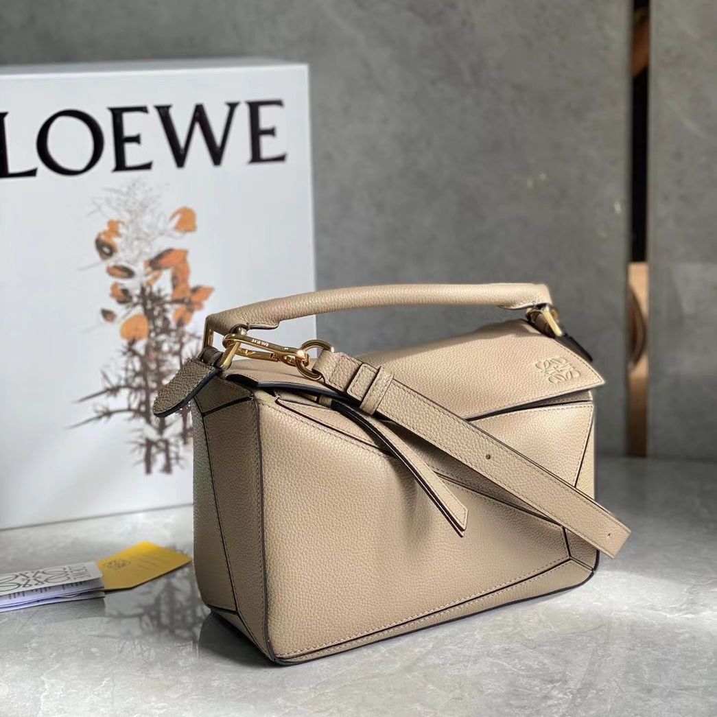 Сумка Loewe Puzzle Medium, бежева