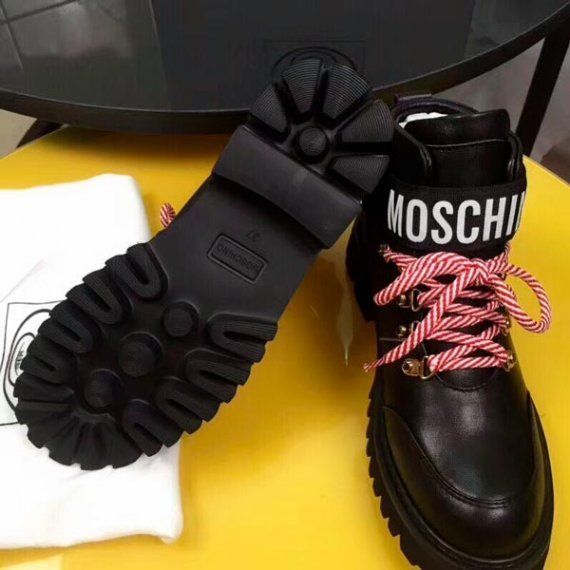 Ботинки Moschino на тракторной подошве