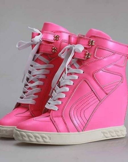 Модные женские кроссовки Casadei Pink