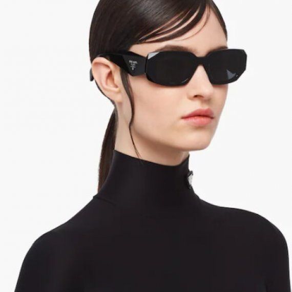 Солнцезащитные очки Прада Symbole, черные