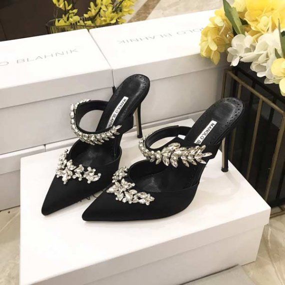 Мюли Manolo Blahnik Lurum из сатина, черные