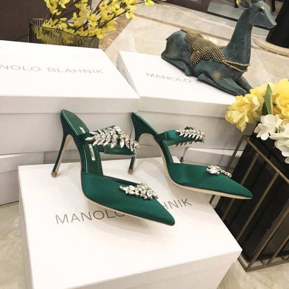 Мюли Manolo Blahnik Lurum из сатина, зеленые