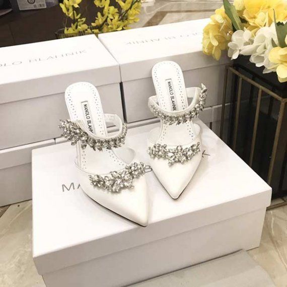 Мюли Manolo Blahnik Lurum из сатина, белые