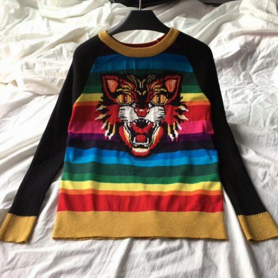 Яркий полосатый свитер Гуччи  с тигром