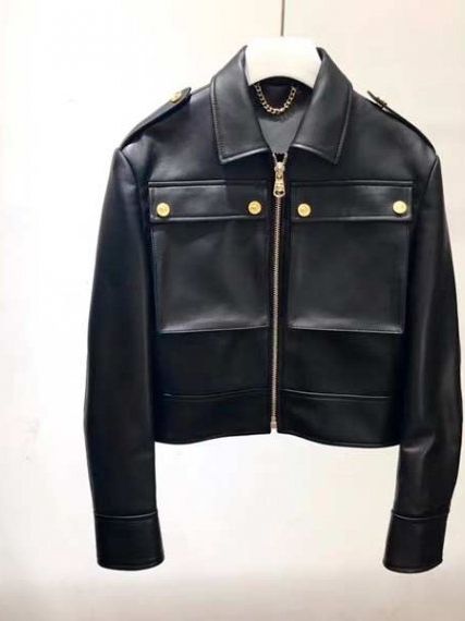Короткая кожаная куртка Versace с накладными карманами