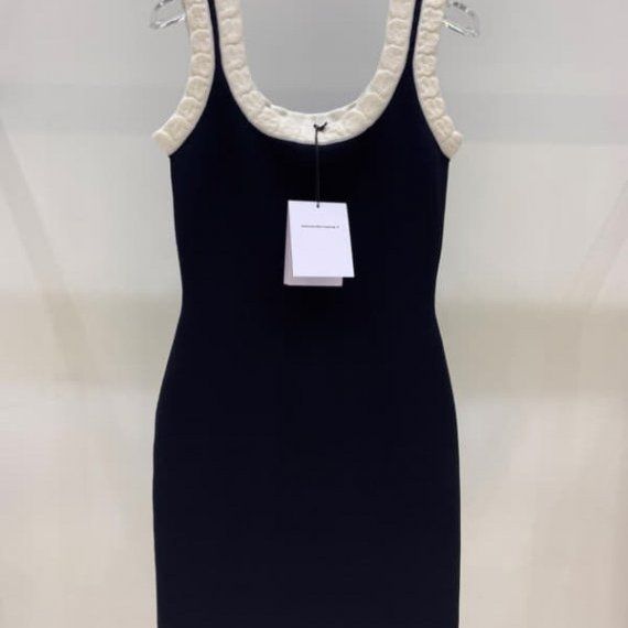 Трикотажное платье Alexander Wang с контрастной отделкой, черное