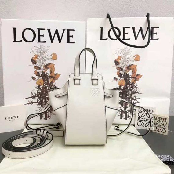 Сумка LOEWE Hammock mini, белая