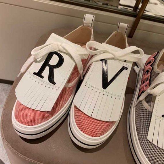 Сникеры  Roger Vivier с патчами, розовые