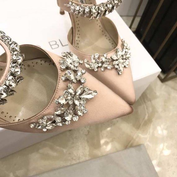 Мюли Manolo Blahnik Lurum из сатина, бежевые