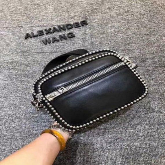 Сумка ALEXANDER WANG Attica на молнии с карманами и деталями, черная