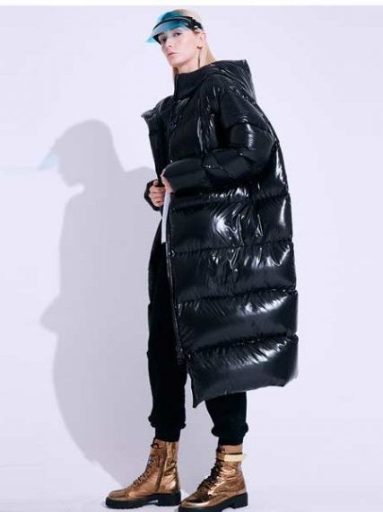 Глянцевый пуховик-пальто в стиле оверсайз