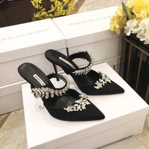 Мюли Manolo Blahnik Lurum из сатина, черные