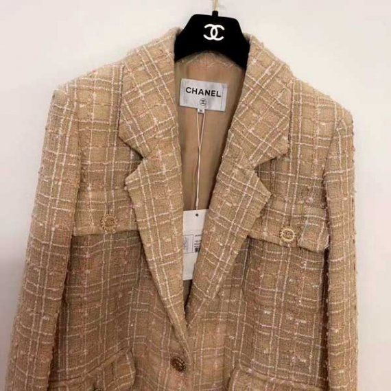 Твидовый пиджак Шанель с карманами
