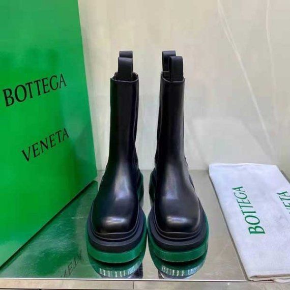 Высокие ботинки-челси  Боттега Венета на зеленой подошве