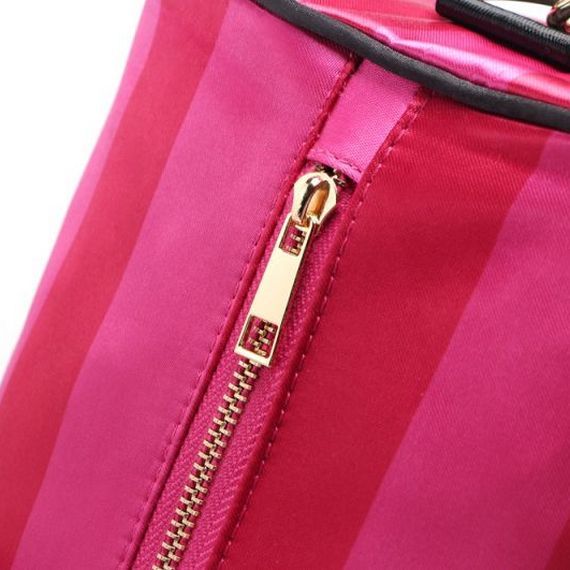 Розовая  сумка Victoriа's Secret через плечо