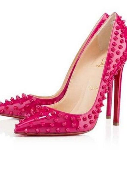 Неповторимые розовые туфли с шипами от Christian Louboutin