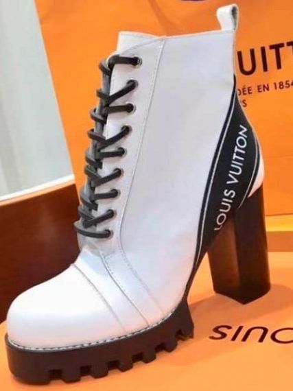 Белые ботинки LV STAR TRAIL на высоком каблуке и платформе
